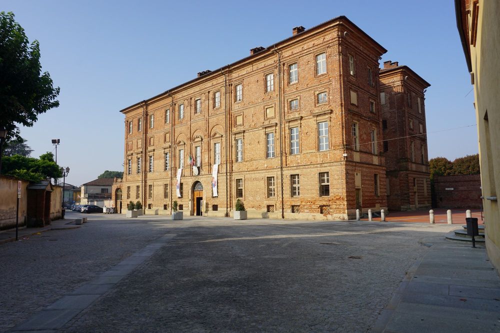 Riqualificazione Piazza Parrocchia in Riva presso Chieri (TO)